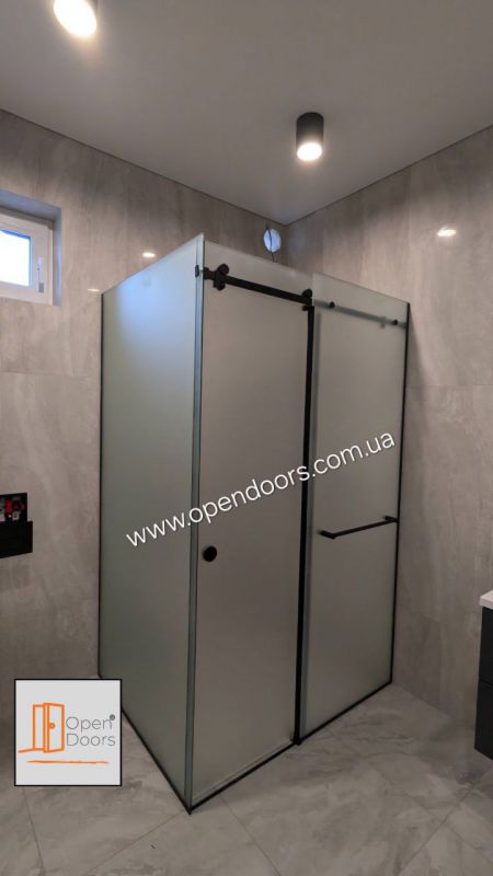 Розсувна душова перегородка, кабіна.